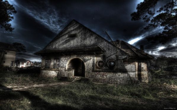 haunted-house-1920-x-1200.jpg