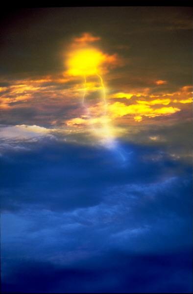 cloud005.jpg